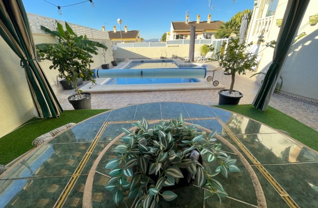 Resale - Villa / Detached - Benijófar - Benimar