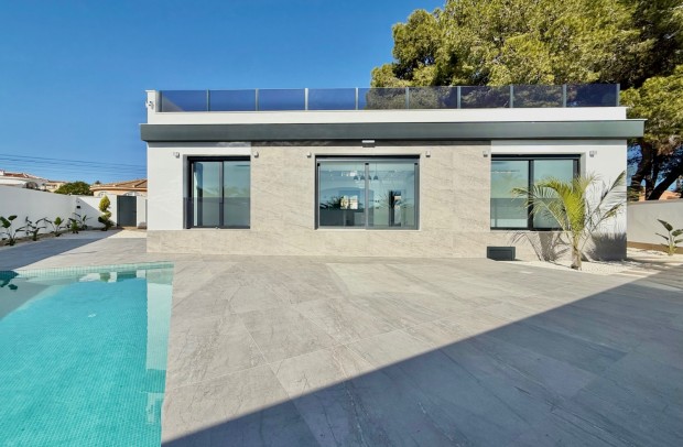 Resale - Detached House / Villa - Ciudad Quesada