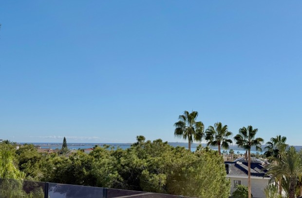 Resale - Detached House / Villa - Ciudad Quesada