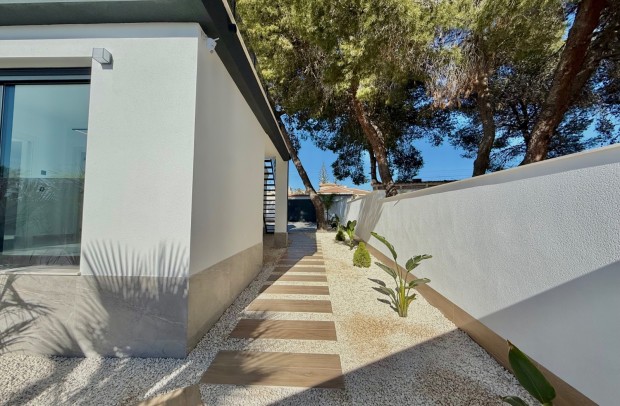 Resale - Detached House / Villa - Ciudad Quesada