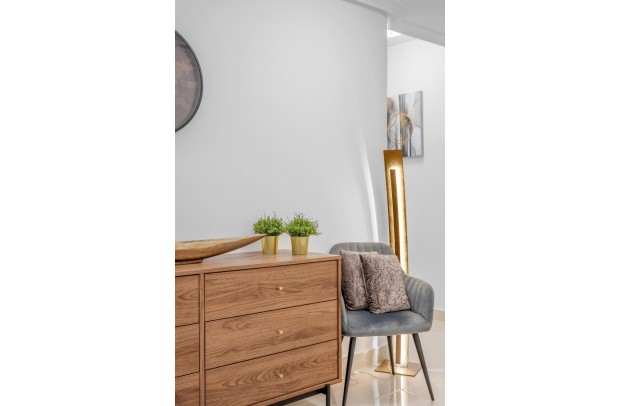 Resale - Apartment - Torrevieja - Playa del Cura