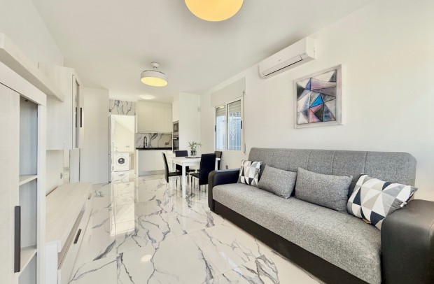 Resale - Semi-Detached - Torrevieja - El Chaparral