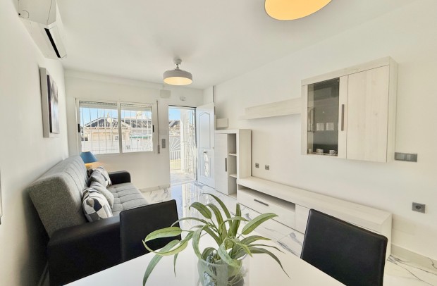 Resale - Semi-Detached - Torrevieja - El Chaparral