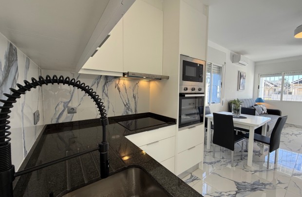 Resale - Semi-Detached - Torrevieja - El Chaparral