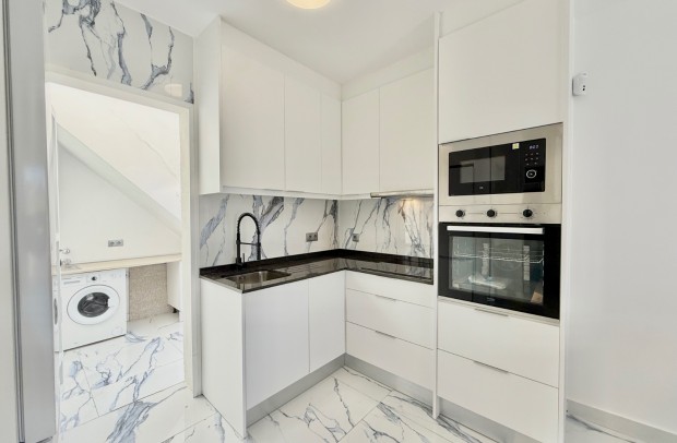 Resale - Semi-Detached - Torrevieja - El Chaparral