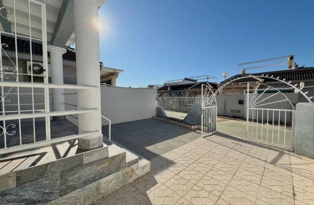 Resale - Semi-Detached - Torrevieja - El Chaparral