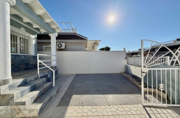 Resale - Semi-Detached - Torrevieja - El Chaparral