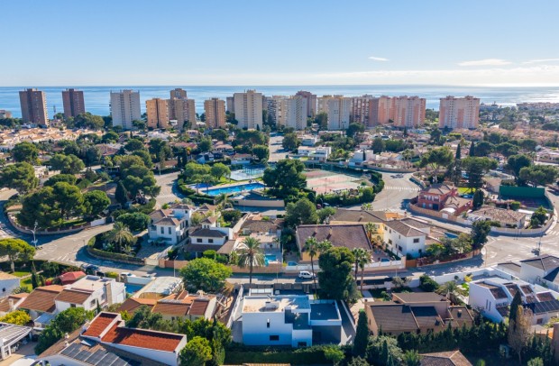 Resale - Villa Detached - Campoamor