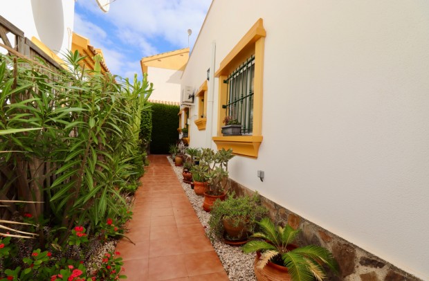 Resale - Detached House / Villa - Guardamar del Segura - El Raso