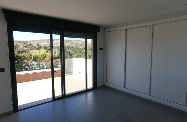 Revente - Detached House / Villa - Algorfa - La Finca Golf Resort