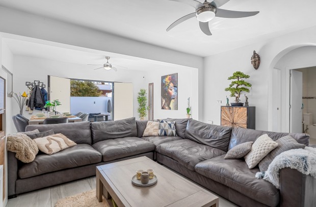 Revente - Detached House / Villa - Ciudad Quesada