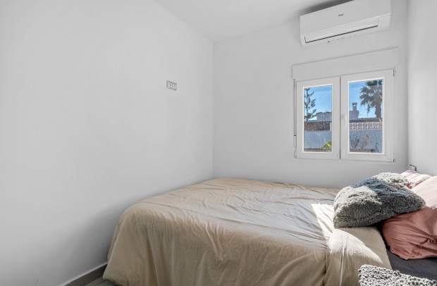 Revente - Detached House / Villa - Ciudad Quesada