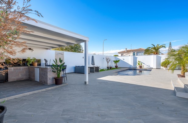 Revente - Detached House / Villa - Ciudad Quesada