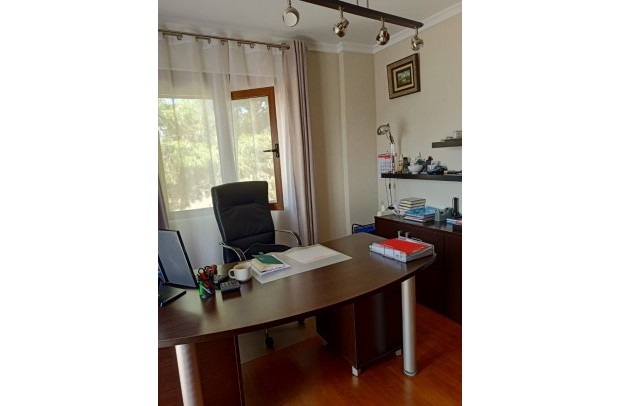 Revente - Detached House / Villa - Ciudad Quesada