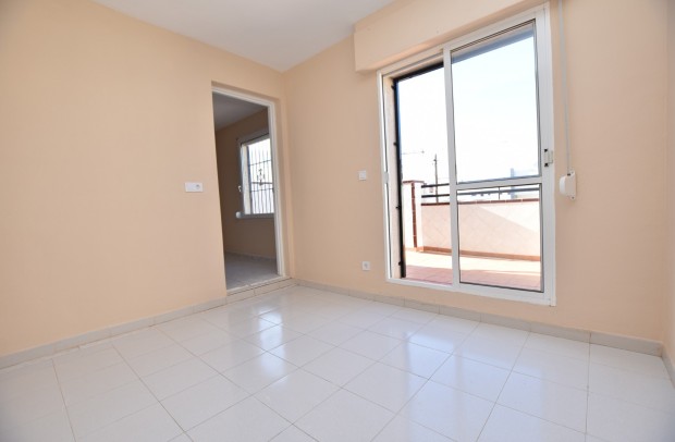 Resale - Terraced house / Townhouse - Torrevieja - Lago Jardín II