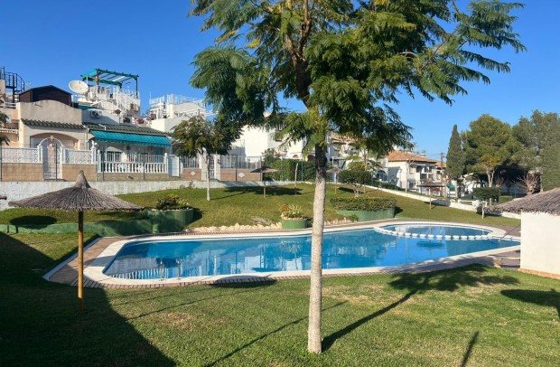 Resale - Terraced house / Townhouse - Torrevieja - Lago Jardín II