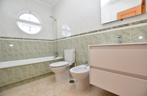 Resale - Town house - Orihuela Costa - Punta Prima