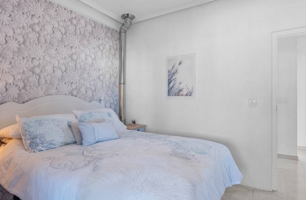 Resale - Detached House / Villa - Ciudad Quesada