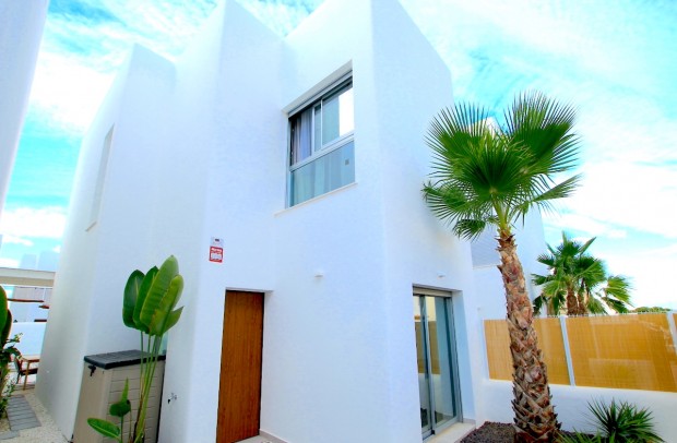 Revente - Detached House / Villa - La Marina