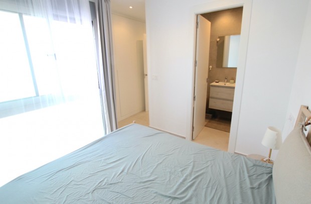 Revente - Detached House / Villa - La Marina