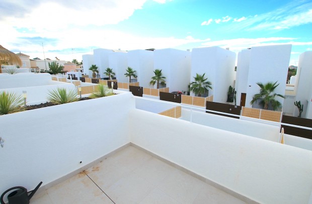 Revente - Detached House / Villa - La Marina