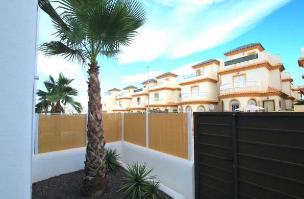 Revente - Detached House / Villa - La Marina