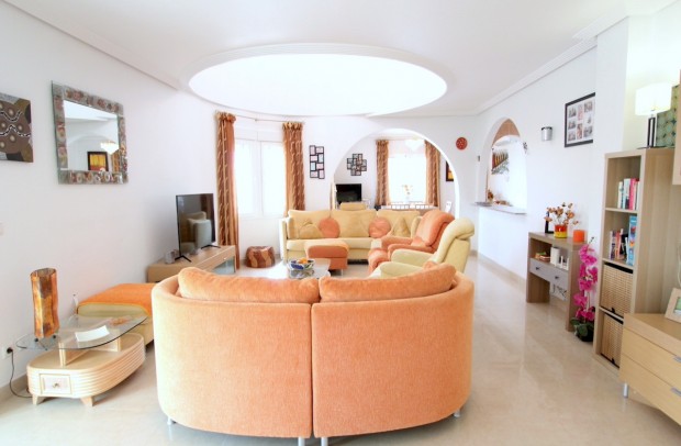 Revente - Detached House / Villa - Ciudad Quesada