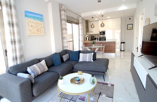 Resale - Villa Detached - Villamartin - Villamartín