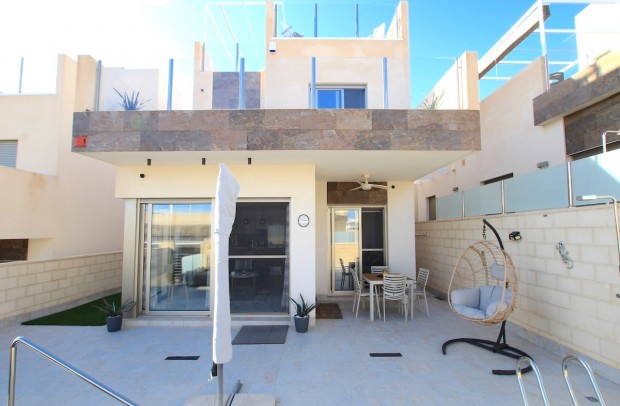 Resale - Villa Detached - Villamartin - Villamartín