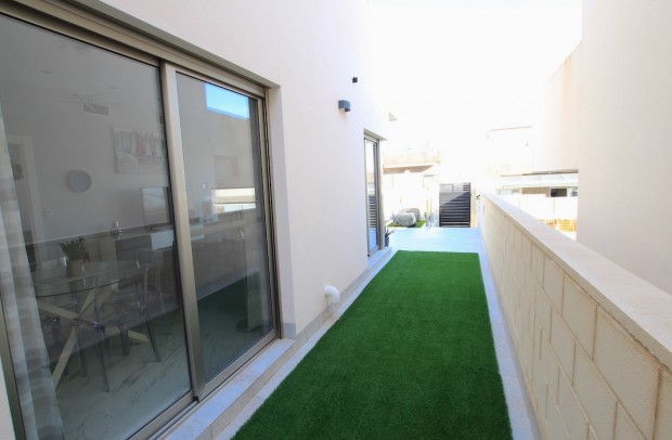 Resale - Villa Detached - Villamartin - Villamartín