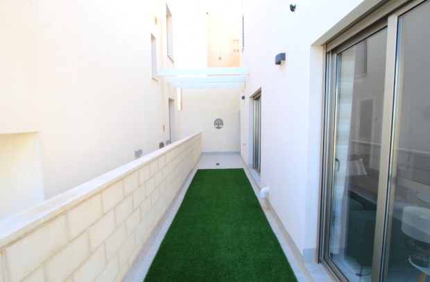 Resale - Villa Detached - Villamartin - Villamartín