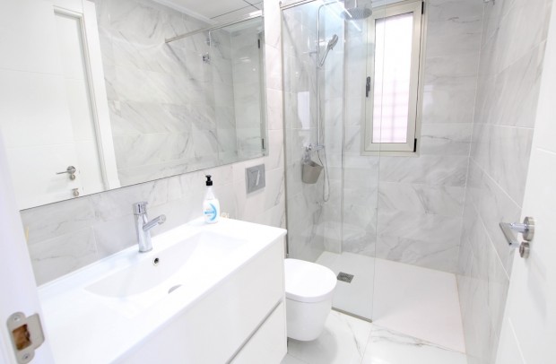 Resale - Villa Detached - Villamartin - Villamartín