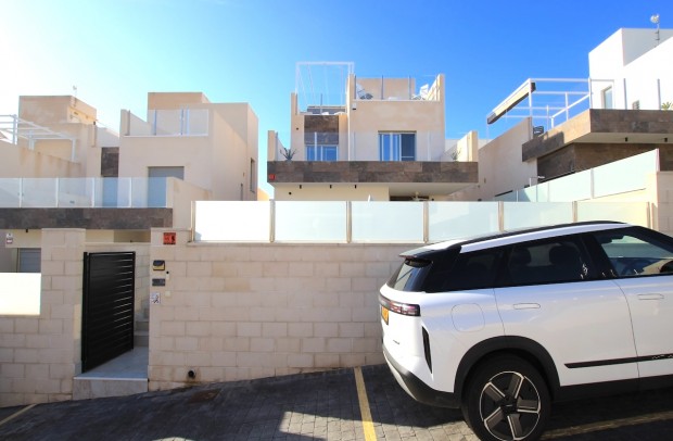 Resale - Villa Detached - Villamartin - Villamartín