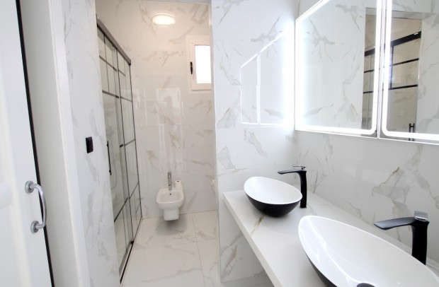 Resale - Detached House / Villa - Algorfa