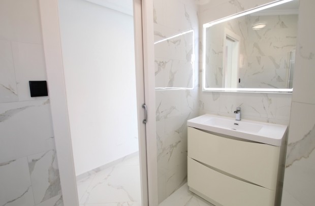 Resale - Detached House / Villa - Algorfa