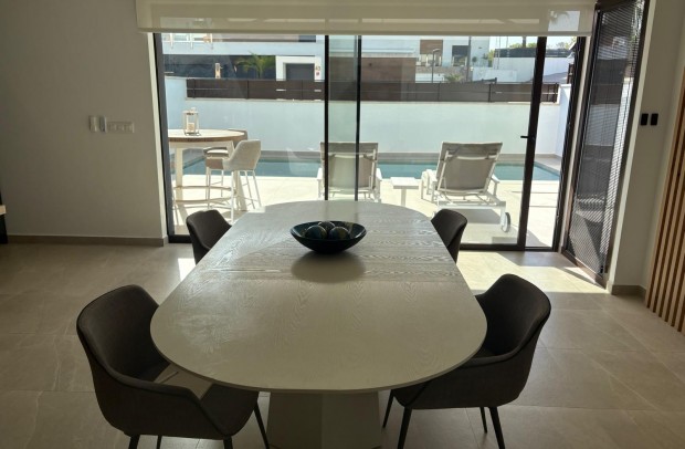 Resale - Semi-Detached - Algorfa - La Finca Golf Resort