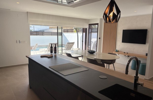 Resale - Semi-Detached - Algorfa - La Finca Golf Resort