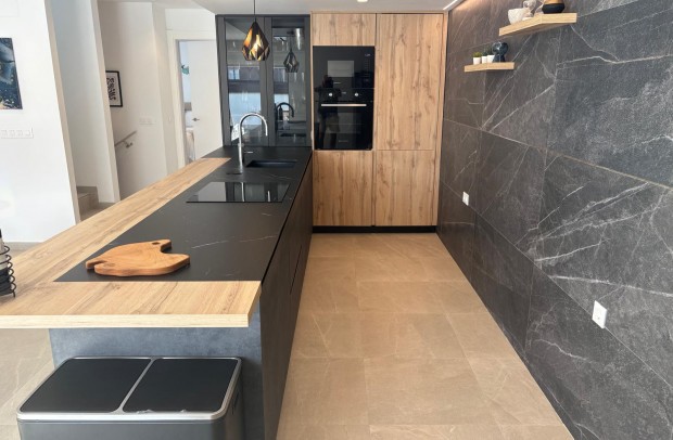 Resale - Semi-Detached - Algorfa - La Finca Golf Resort