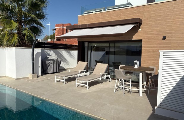 Resale - Semi-Detached - Algorfa - La Finca Golf Resort