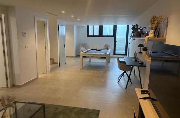 Resale - Semi-Detached - Algorfa - La Finca Golf Resort