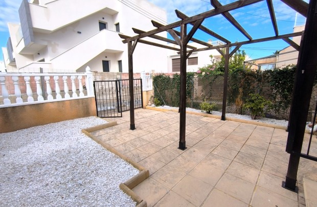 Resale - Townhouse - Torrevieja - Lago jardin