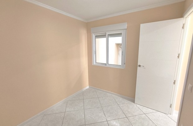 Resale - Bungalow - Torrevieja - El Chaparral