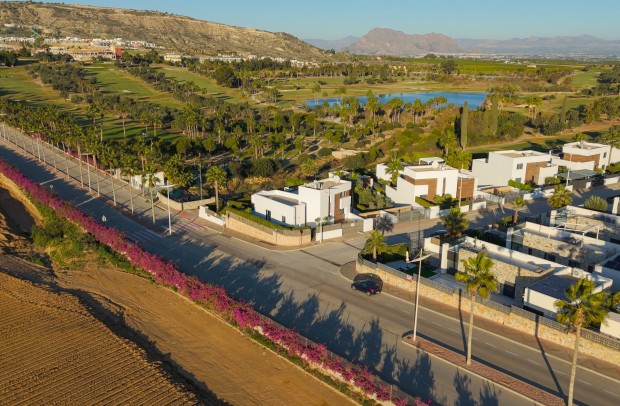 Resale - Detached House / Villa - Algorfa - La Finca Golf Resort