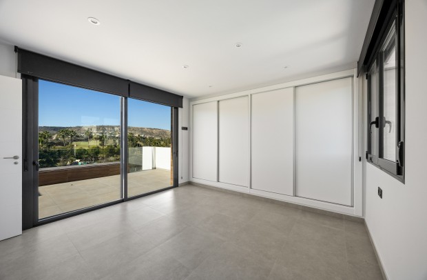 Resale - Detached House / Villa - Algorfa - La Finca Golf Resort