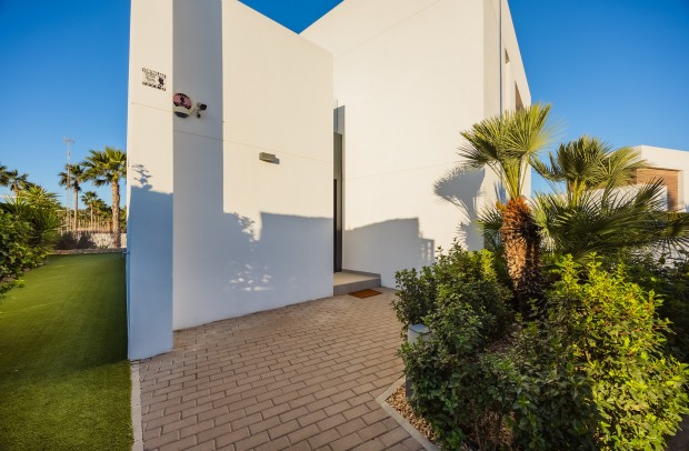 Resale - Detached House / Villa - Algorfa - La Finca Golf Resort