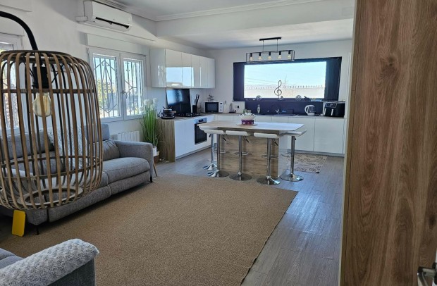 Revente - Detached House / Villa - La Marina