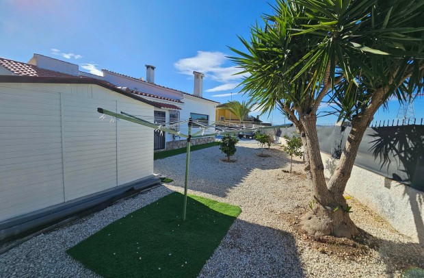 Revente - Detached House / Villa - La Marina
