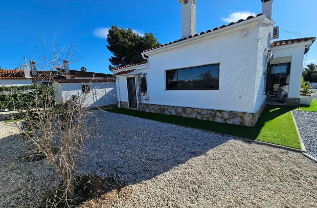 Revente - Detached House / Villa - La Marina