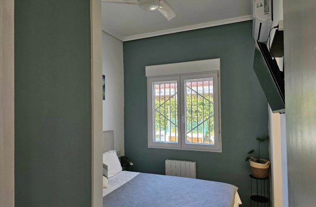 Revente - Detached House / Villa - La Marina