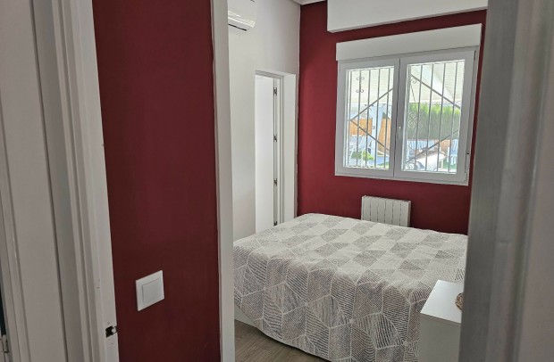 Revente - Detached House / Villa - La Marina